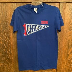 Chicago Cubs 2016 Champion T-shirt pennant s small NWOT